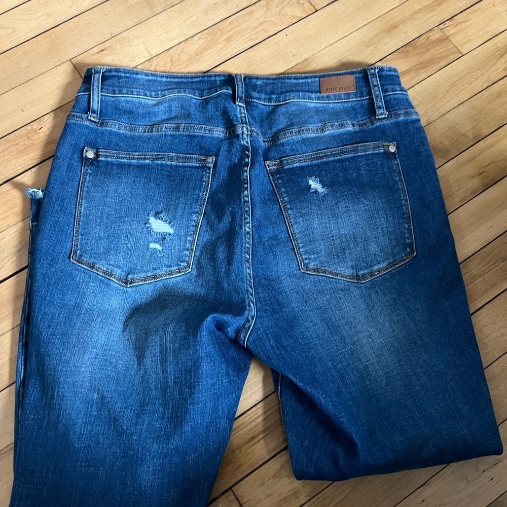 Judy Blue raw hem distressed skinny fit dark wash blue jeans‎ - Picture 8 of 8